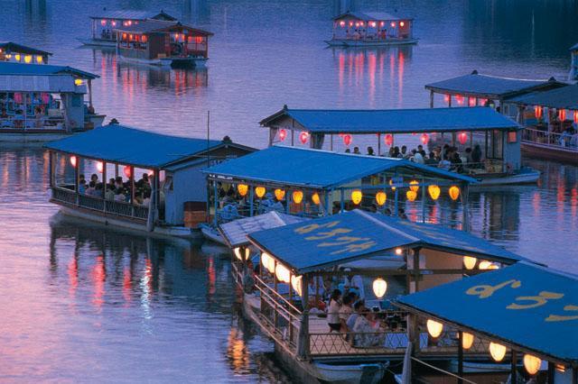 Riverside Hotel Sansuikan Хита Екстериор снимка